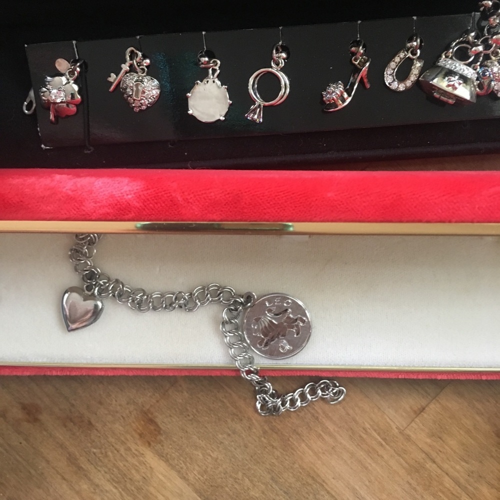 Items left - Picture 5 of 6